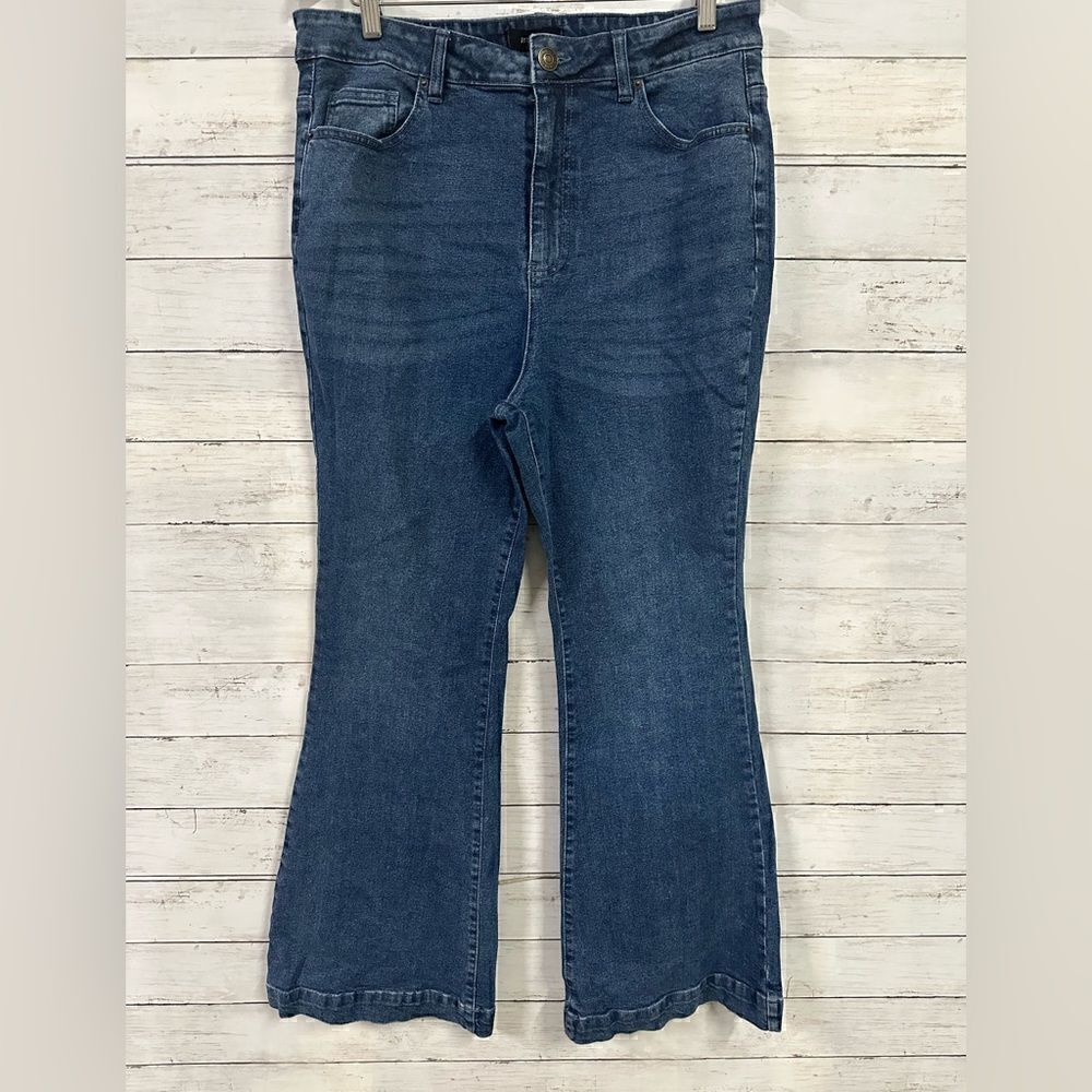 FOREVER 21 High Waist Flare Jeans - Picture 1 of 5
